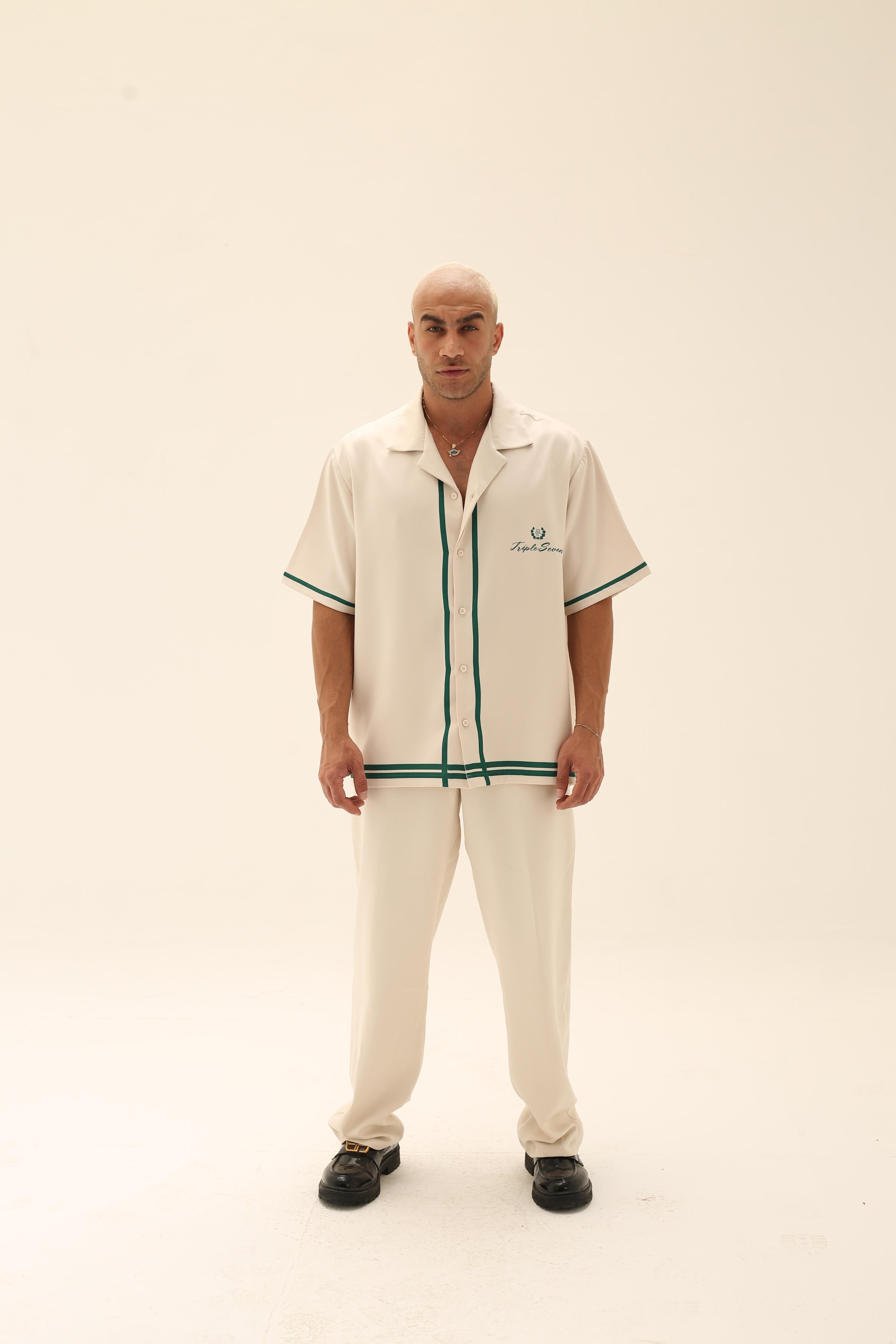 The court collar shirt