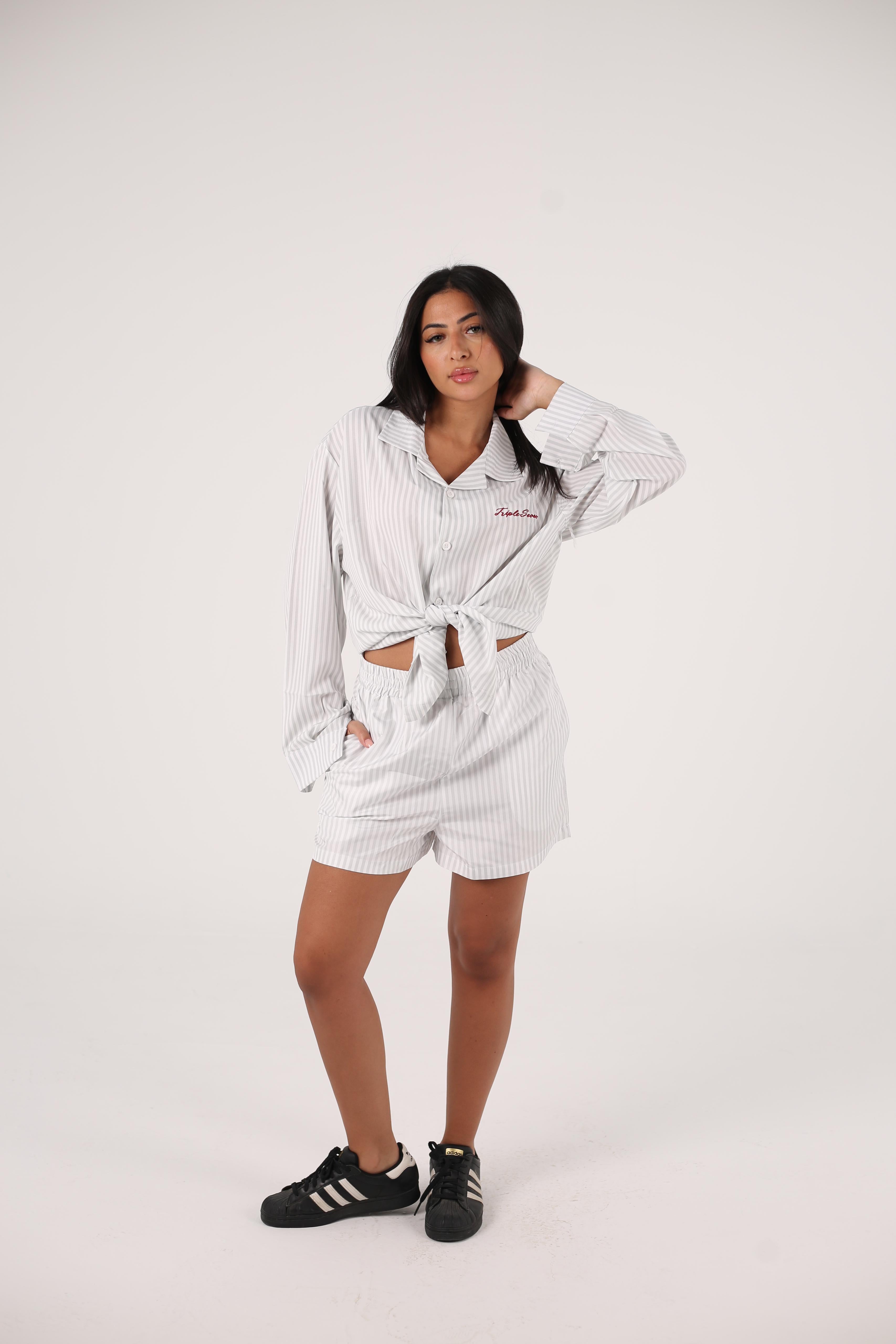 The obsidian bloom collection(Girls)Soft striped shorts