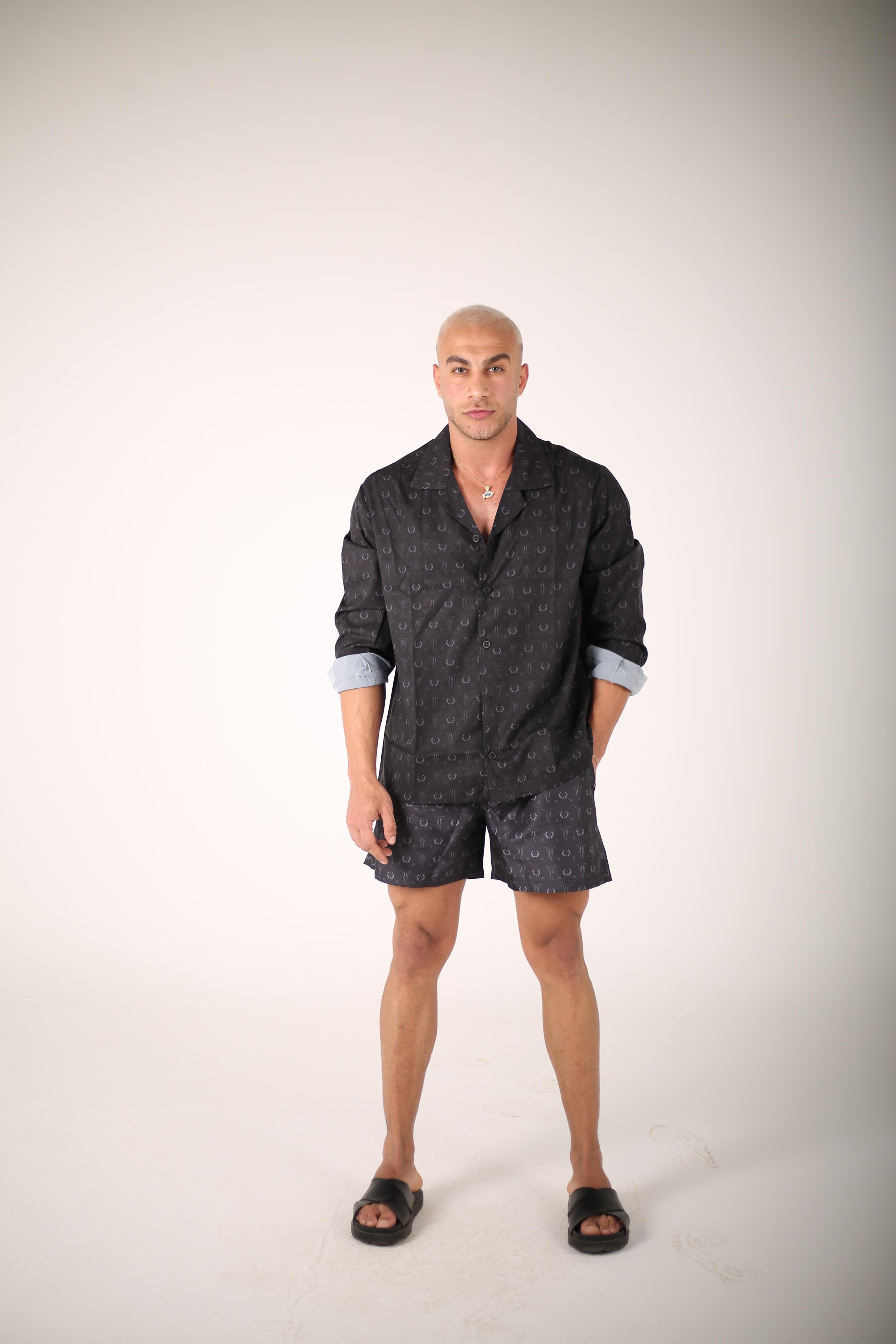 The obsidian bloom collection Soft satin T signature print shirt(Men)