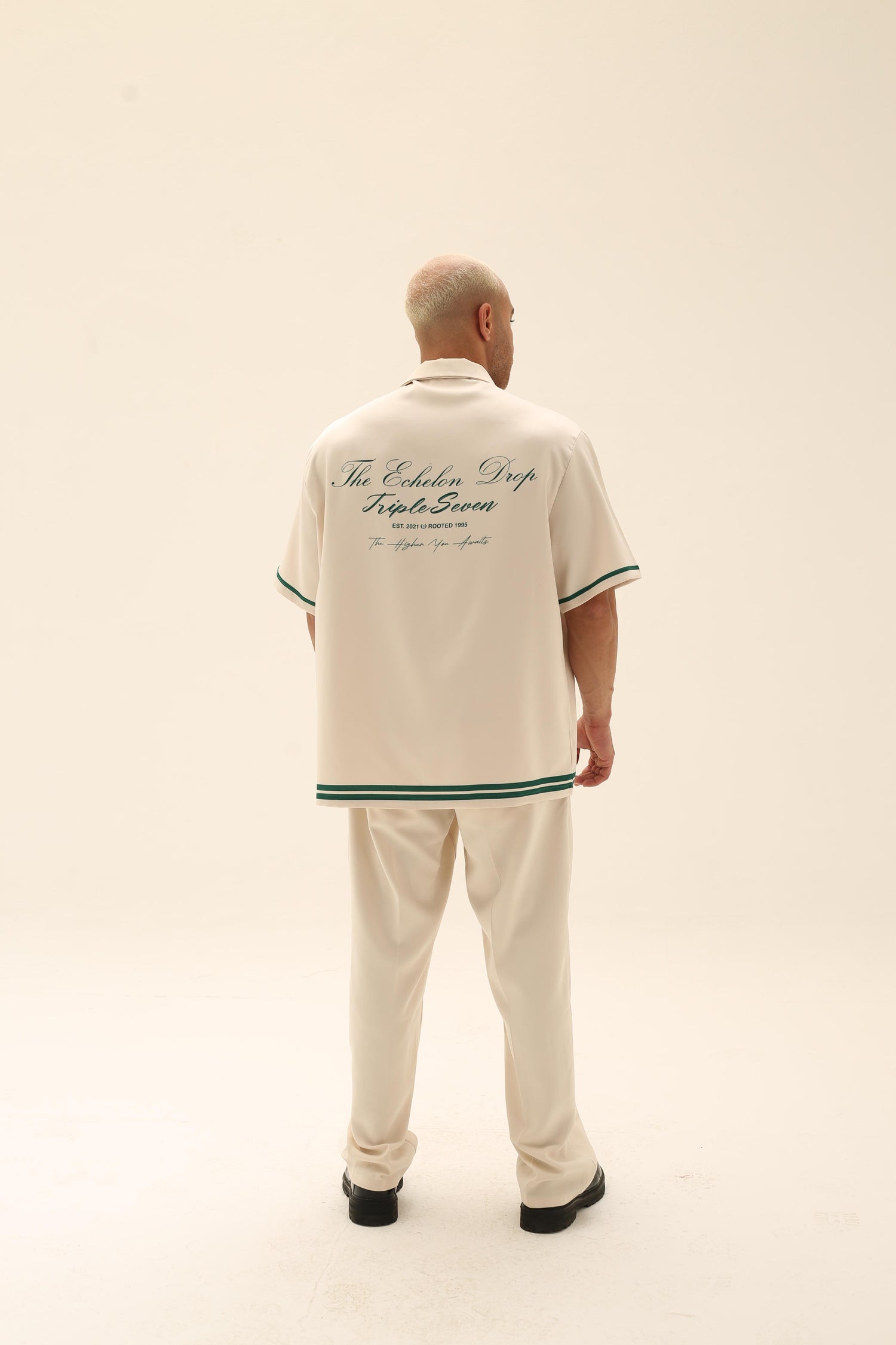 The court collar shirt