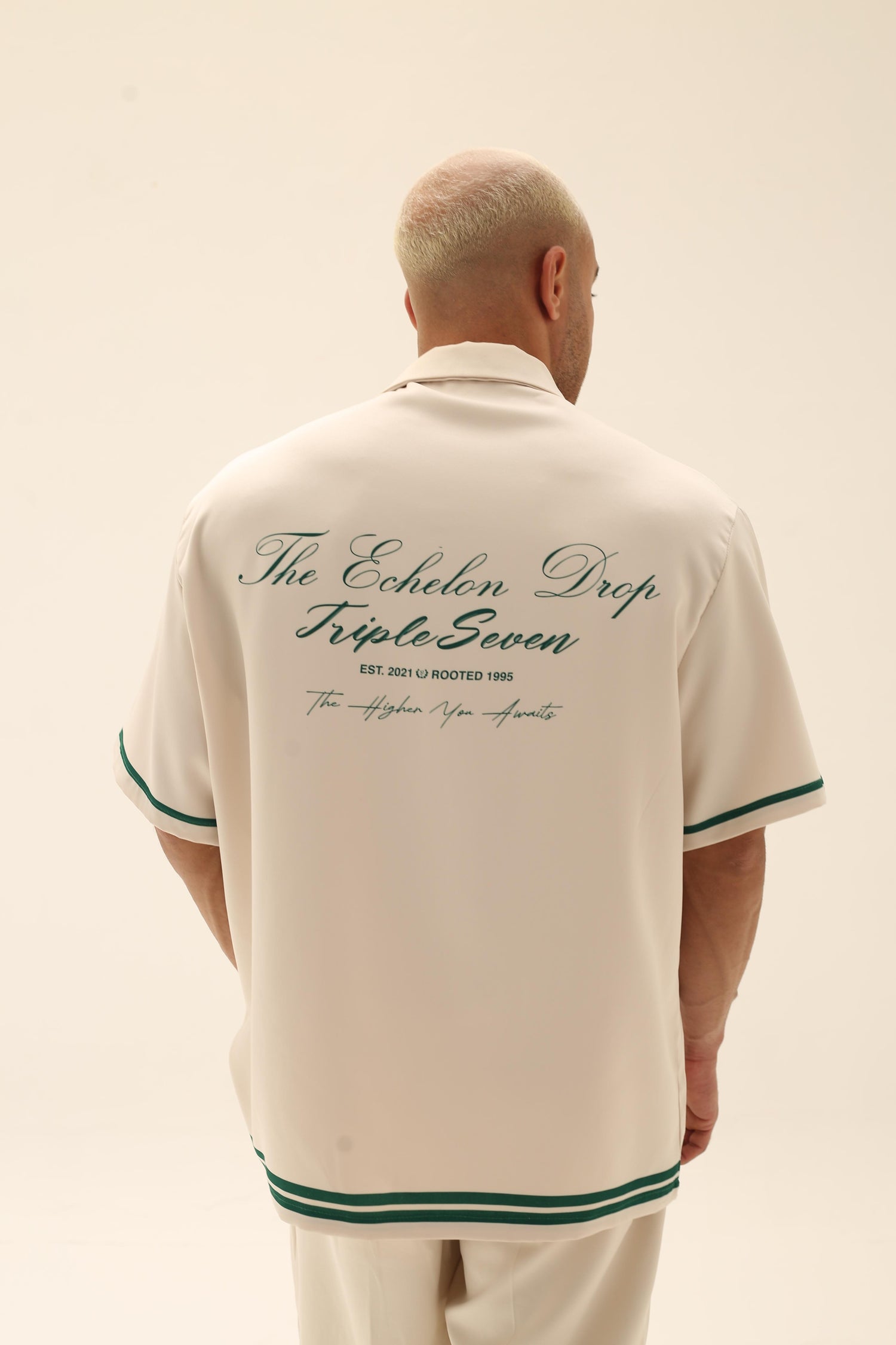 The court collar shirt