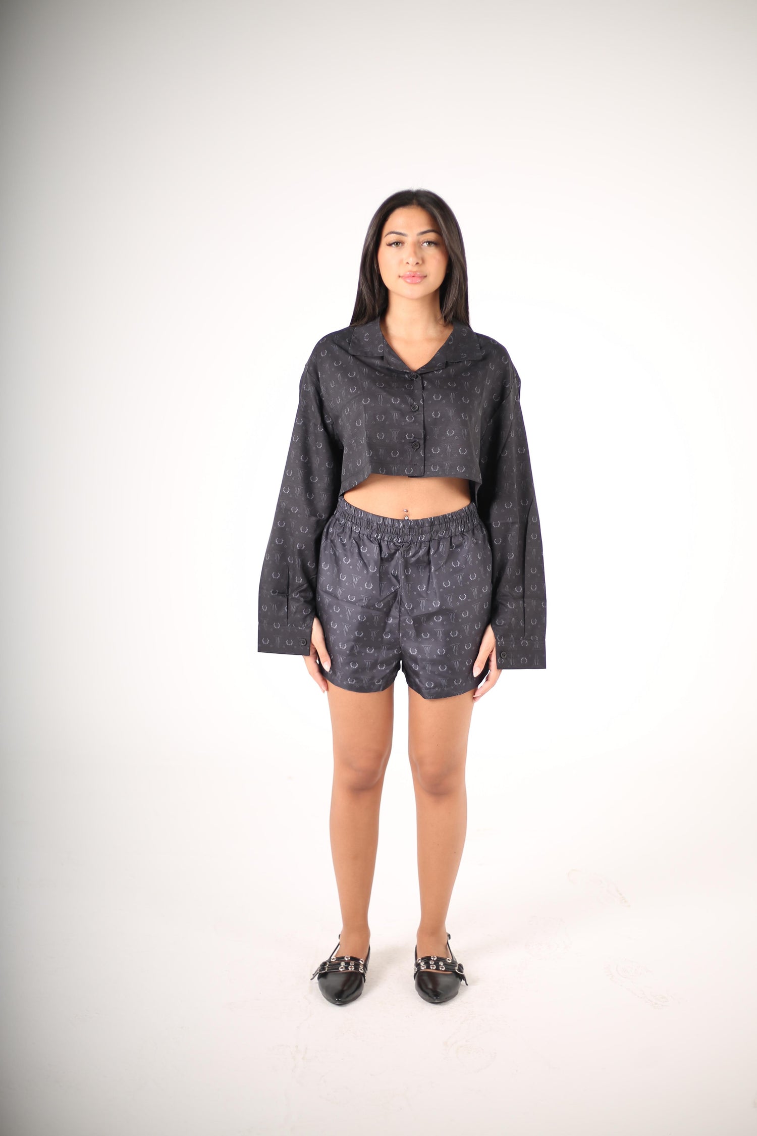 The obsidian bloom collection Soft satin T signature print shirt