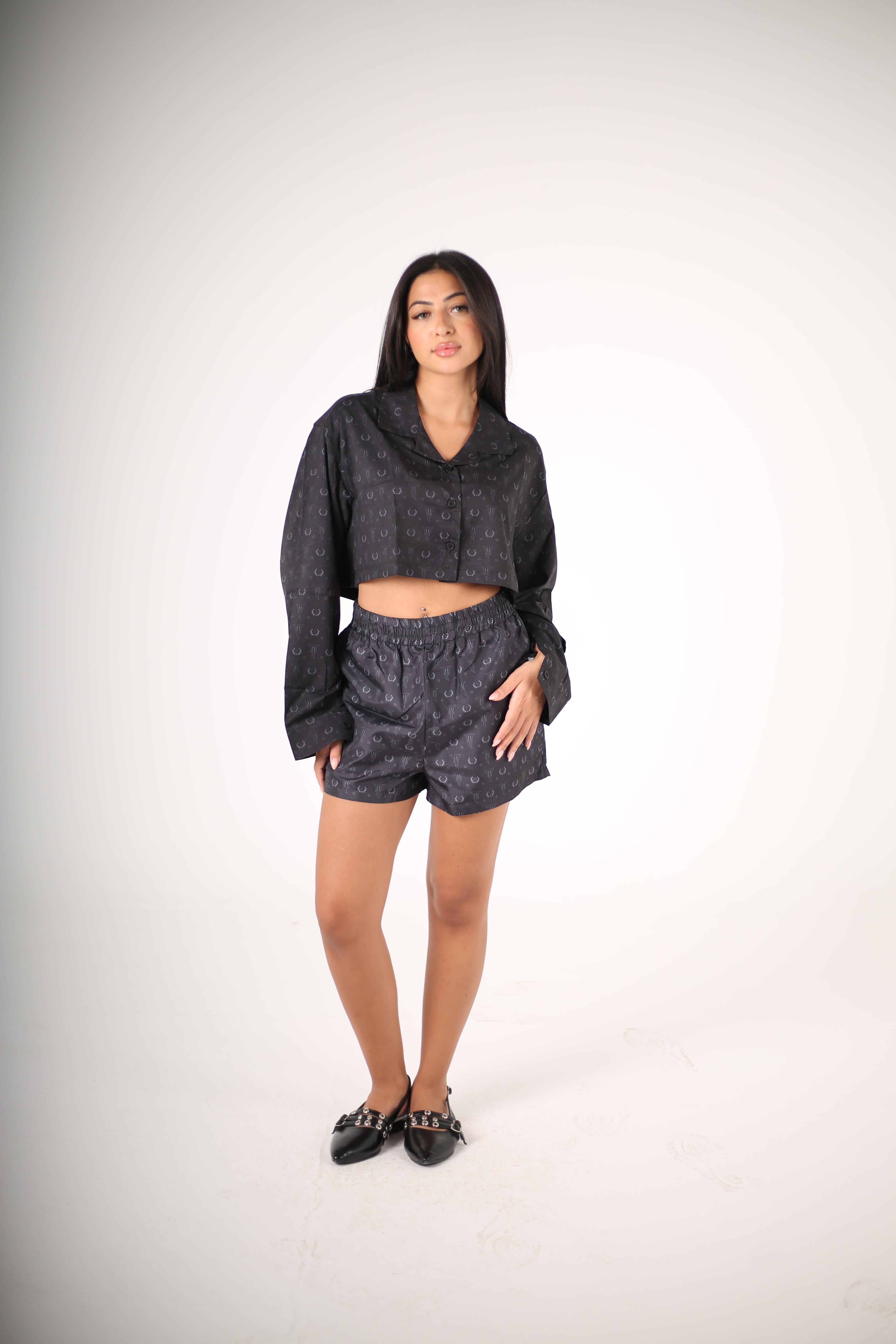 The obsidian bloom collection  Soft satin T signature print Shorts(Girls)