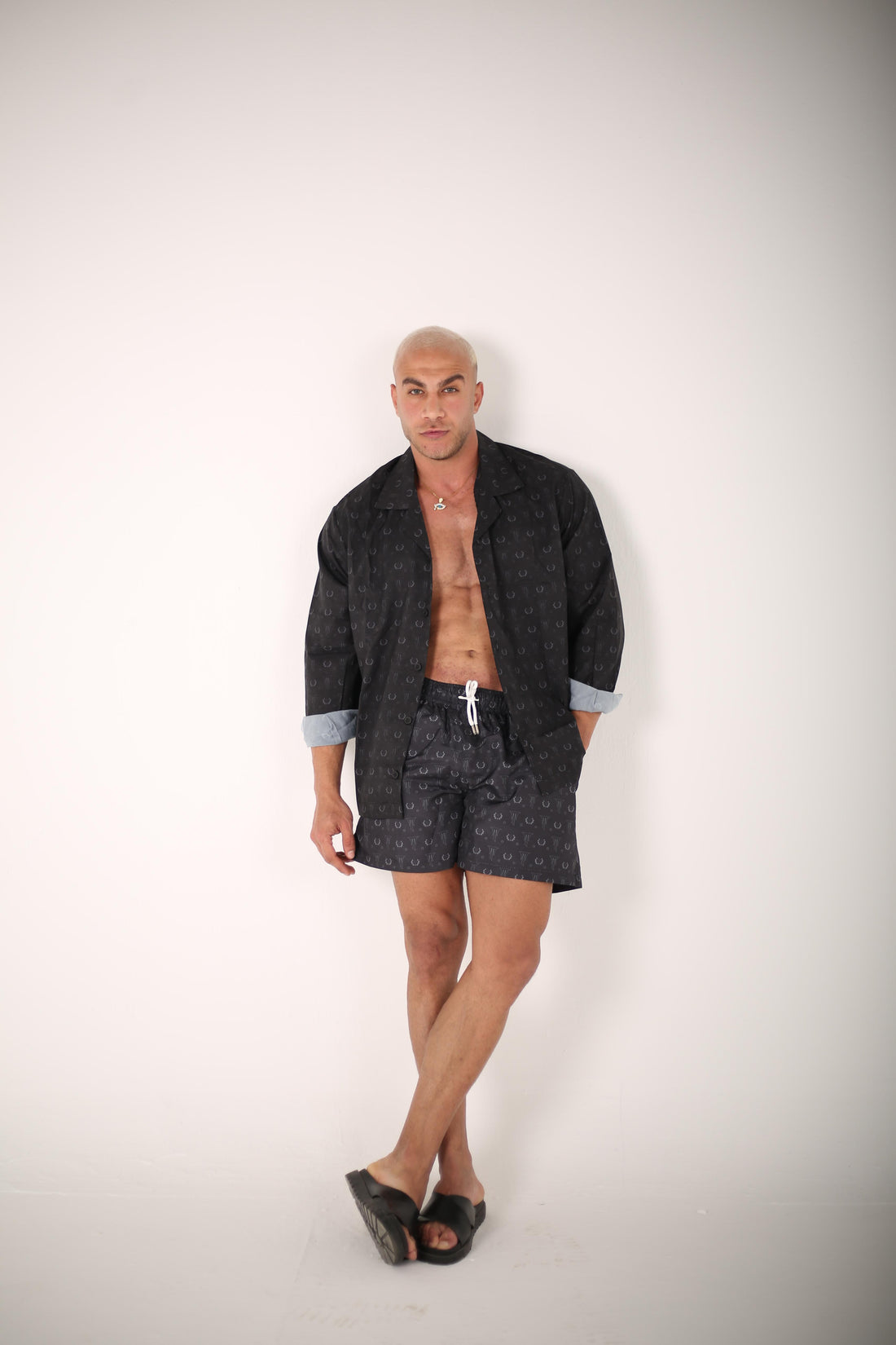 The obsidian bloom collection Soft satin T signature swim shorts(men)