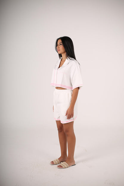 The pink court collar Set – Women (White with Pink Lines)